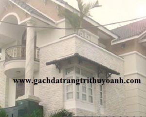 Đá bóc trắng trang trí mặt tiền ngôi nhà