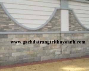 Tạo điểm nhấn cho bức tường bằng đá vân gỗ lồi