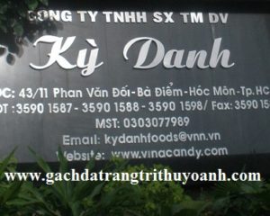 Đẹp hơn với cột tường ốp đá vân gỗ 3 size