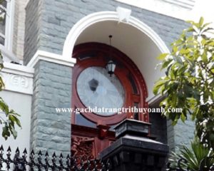 Trang trí mặt tiền ngôi nhà bằng đá bóc xanh rêu