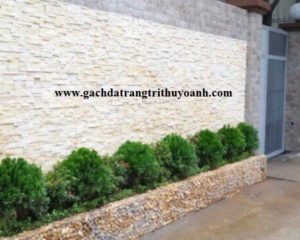 Tô điểm cho bức tường bằng đá ghép vàng