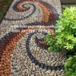 Sỏi bóng nhiều màu trang trí lối đi sân vườn
